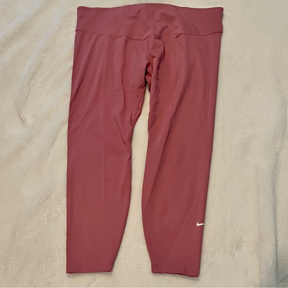NWT Nike Leggings Womens size 2X full length, mid-rise